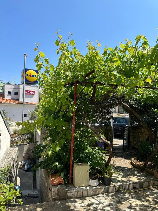 Apartments With A Parking Space Mali Losinj Ngoại thất bức ảnh