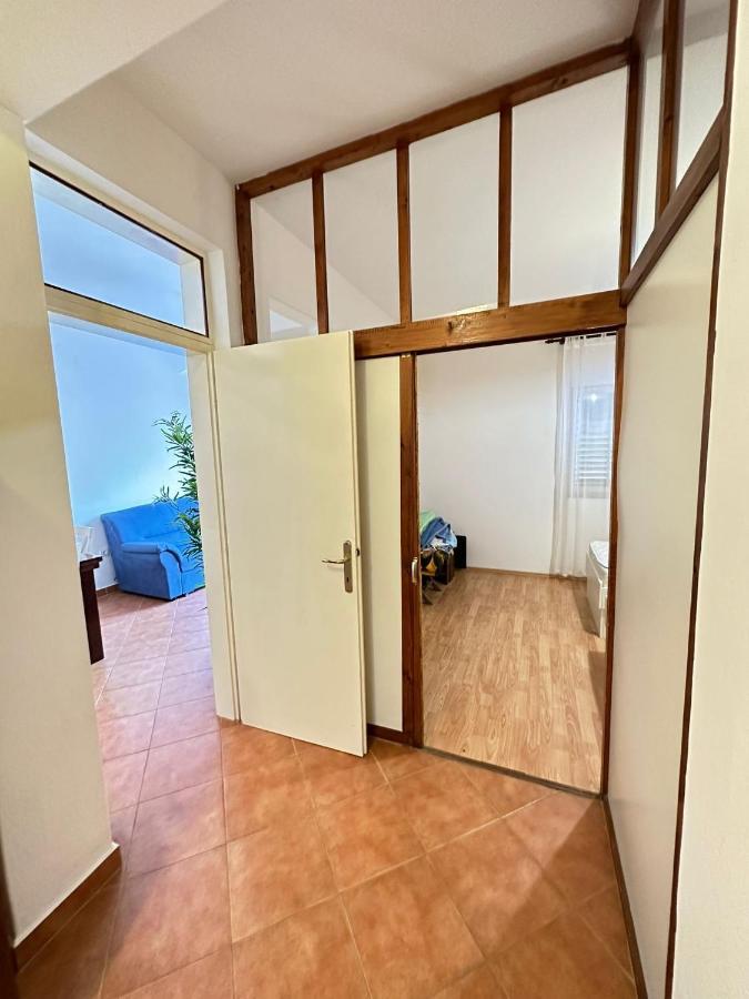 Apartments With A Parking Space Mali Losinj Ngoại thất bức ảnh